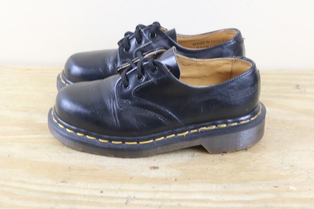 Vintage Doc Dr Martens Oxfords 13 Girls Black Leather AWO4 Boys Kids England